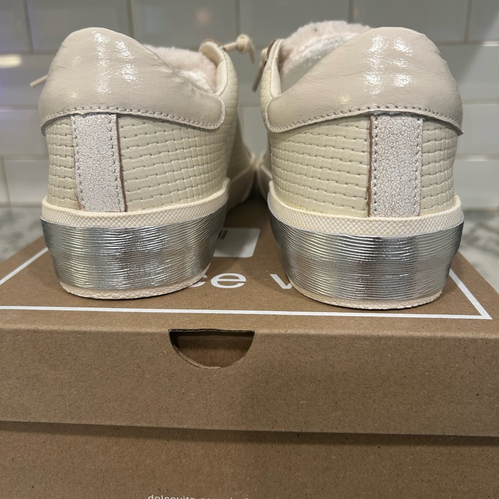 Dolce Vita Zina Plush Fashion Sneaker - Size 9.5  NWT - Picture 5 of 10